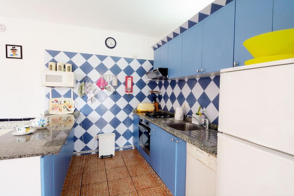Casa Cobra