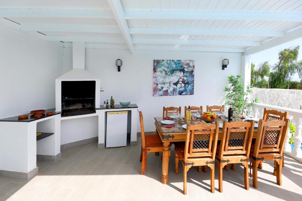 Villa Graceful 5 Bedrooms Vega Del Carmen Distant Sea Views Puerto del Carmen (Lanzarote)