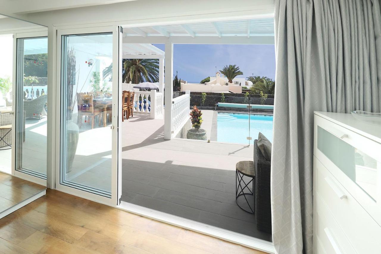 Graceful 5 Bedrooms Vega Del Carmen Distant Sea Views Villa