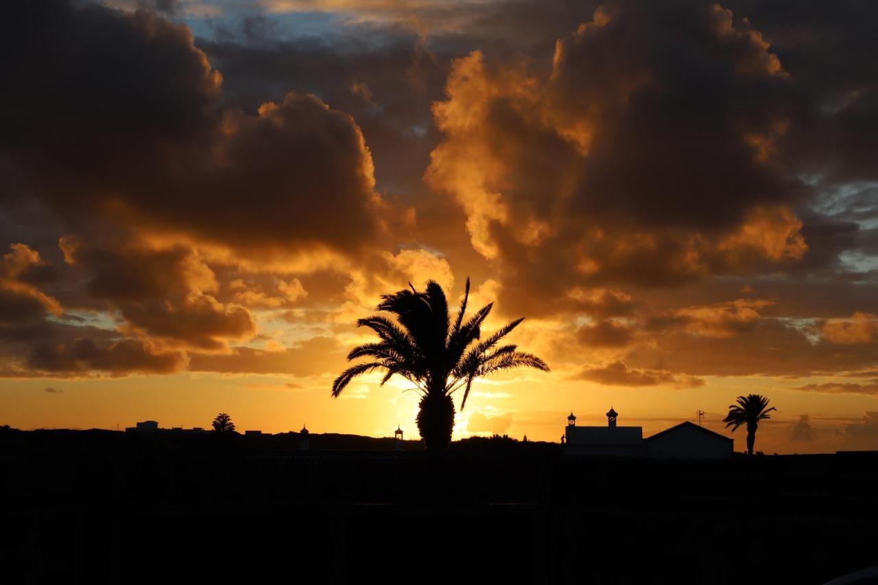 Sun, Relax & Lava, Free Wifi 600mb, Bbq Holiday home Tinajo