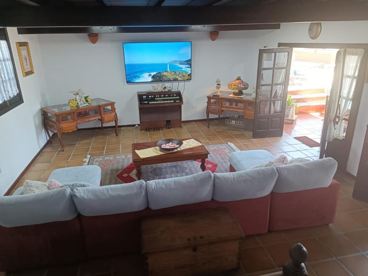 Dona Cris Puerto del Carmen (Lanzarote)