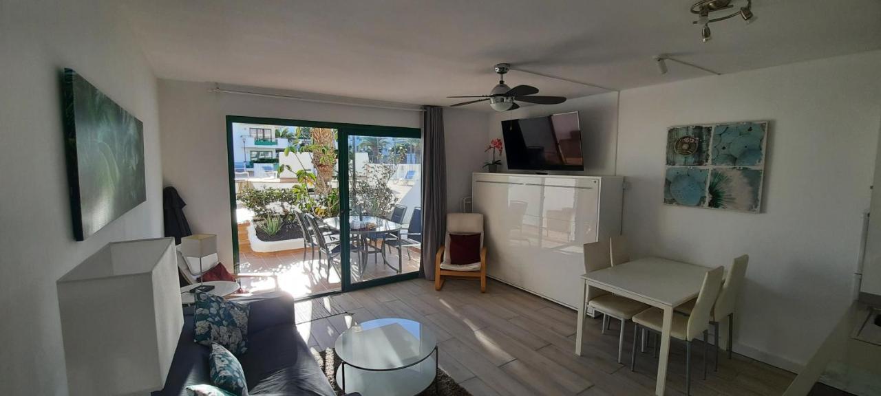 Lanzarote-beach-apartment, Cucharas Beach, -- 1 Minute Walk From Main Square, 35 Meters From Apartamento *
