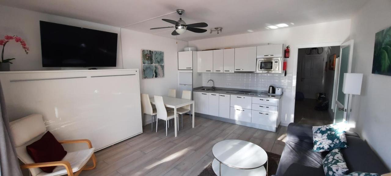 Apartamento Lanzarote-beach-apartment, Cucharas Beach, -- 1 Minute Walk From Main Square, 35 Meters From
