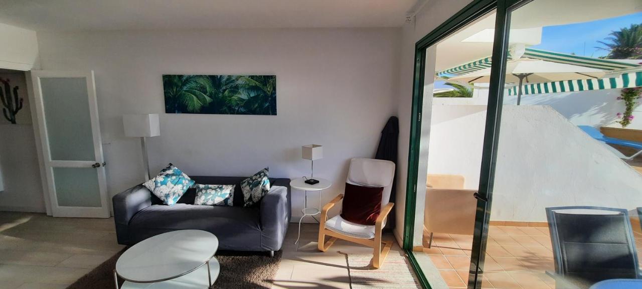 Apartment Lanzarote Apartment: Beachfront Oasis In