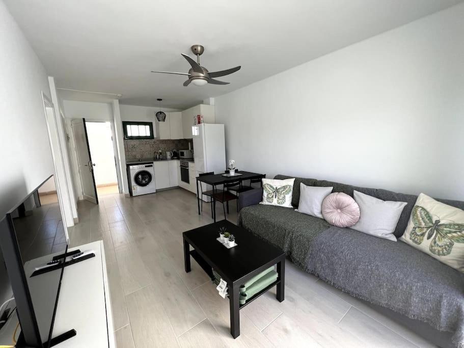 Casa Feliz - One Bedroom With Communal Pool Tías