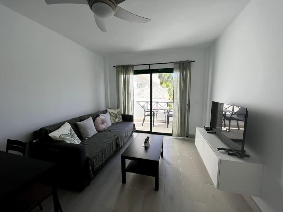 Casa Feliz - One Bedroom With Communal Pool