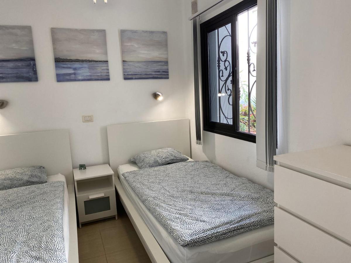 Beautiful With Private Sunny Terrace Apartamento