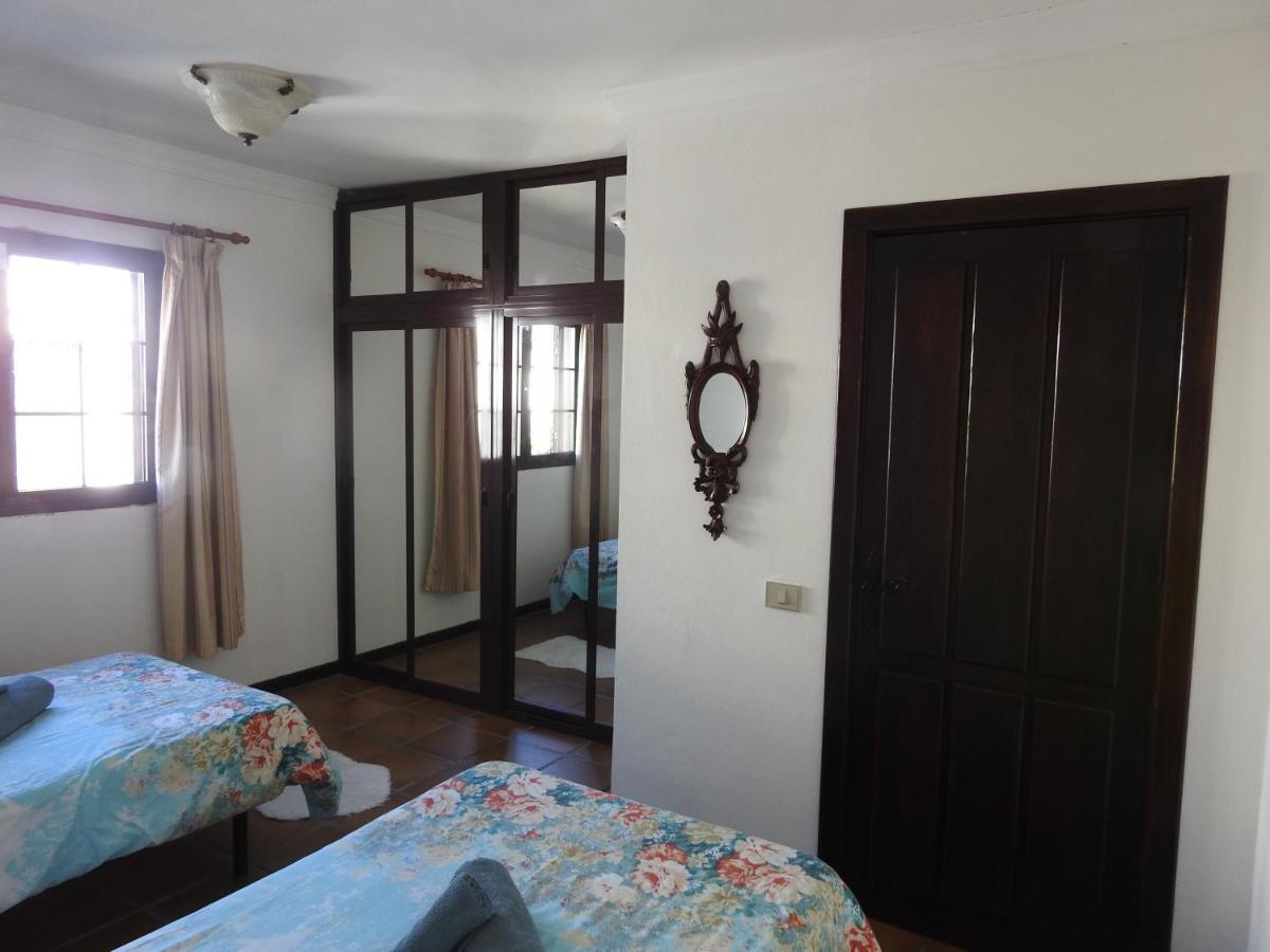 Dona Cris Guest house *