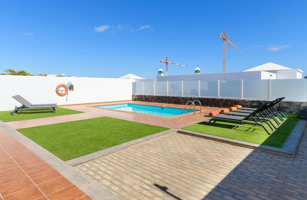 Casas Nohara, Playa Blanca