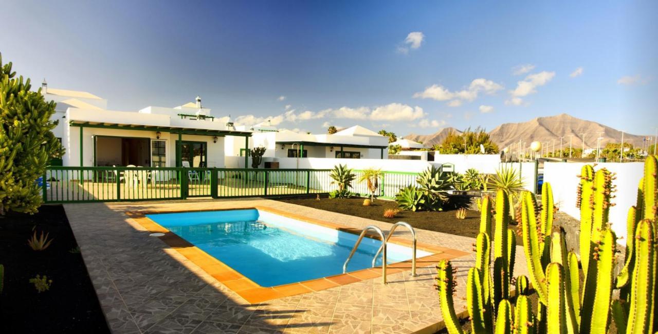 Casas Nohara, Playa Blanca Villa *