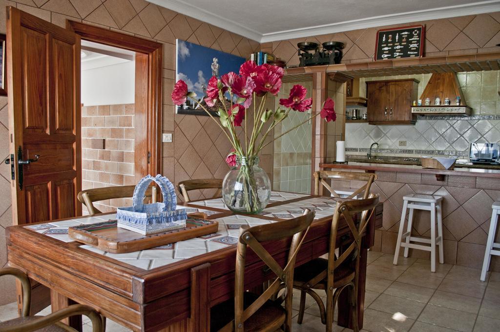Holiday home Caracoles