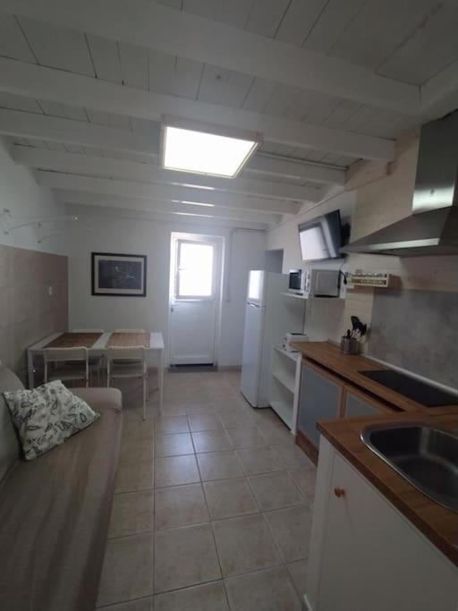 Famara, Apto. En Zona Tranquila A 200m Del Mar. Apartment *
