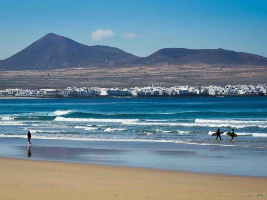 Famara, Apto. En Zona Tranquila A 200m Del Mar. Apartment