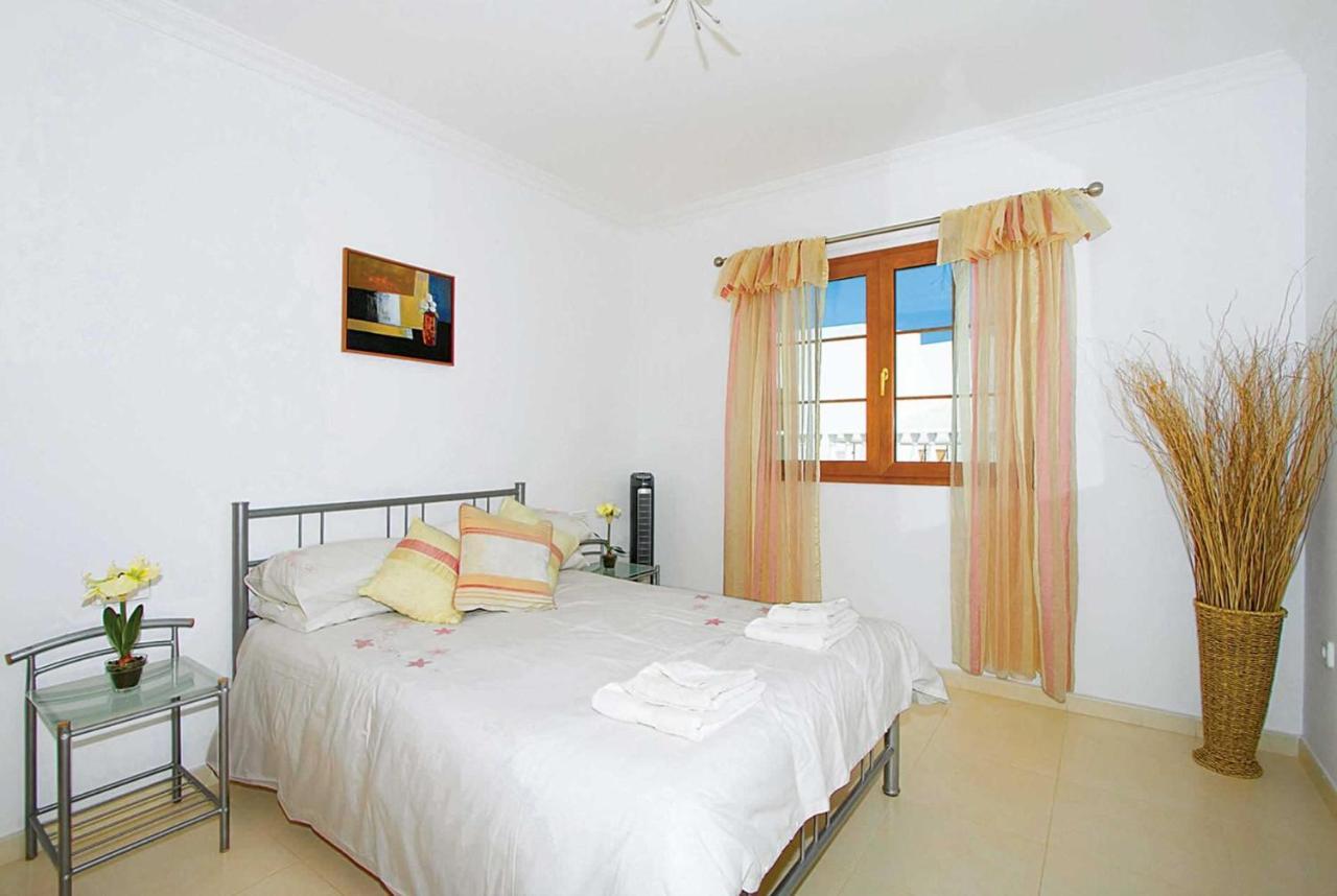 Amaryllis Villa