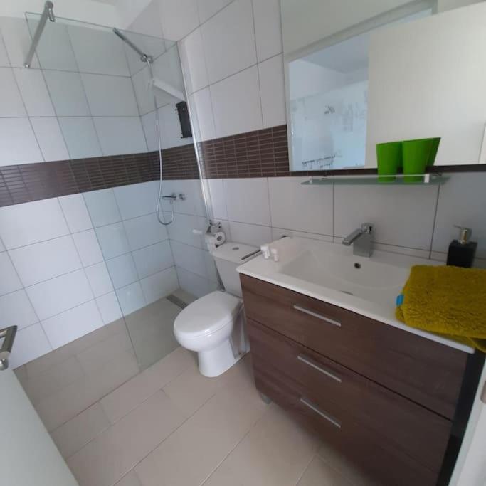 Meerblick Und Naehe Feuerberge Mit Eigenem Beheizten Pool Apartment Las Brenas