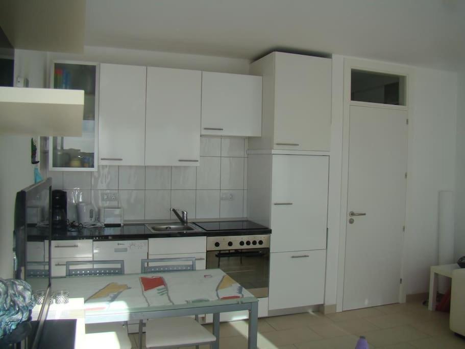 Meerblick Und Naehe Feuerberge Mit Eigenem Beheizten Pool Apartment