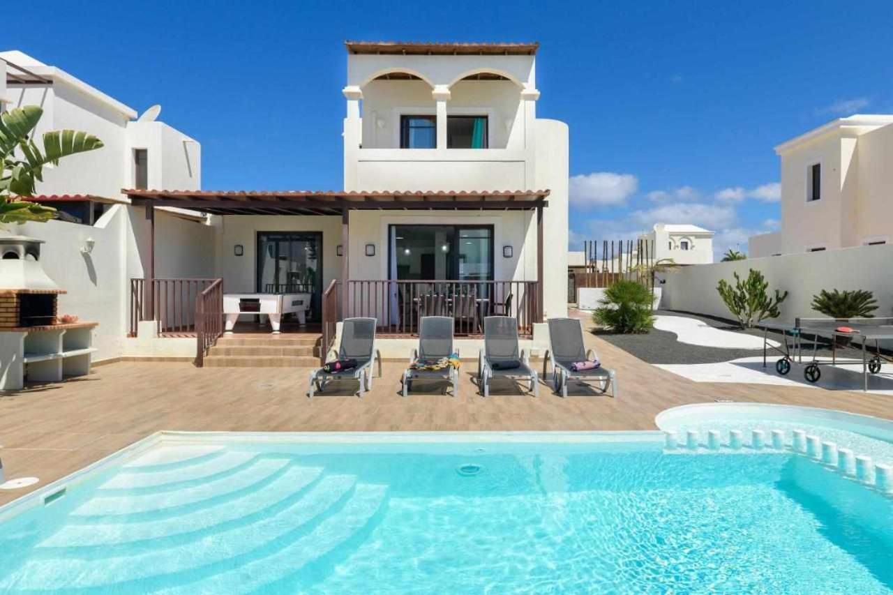 Aguamarina Piscina Climatizada Playa Blanca (Lanzarote)