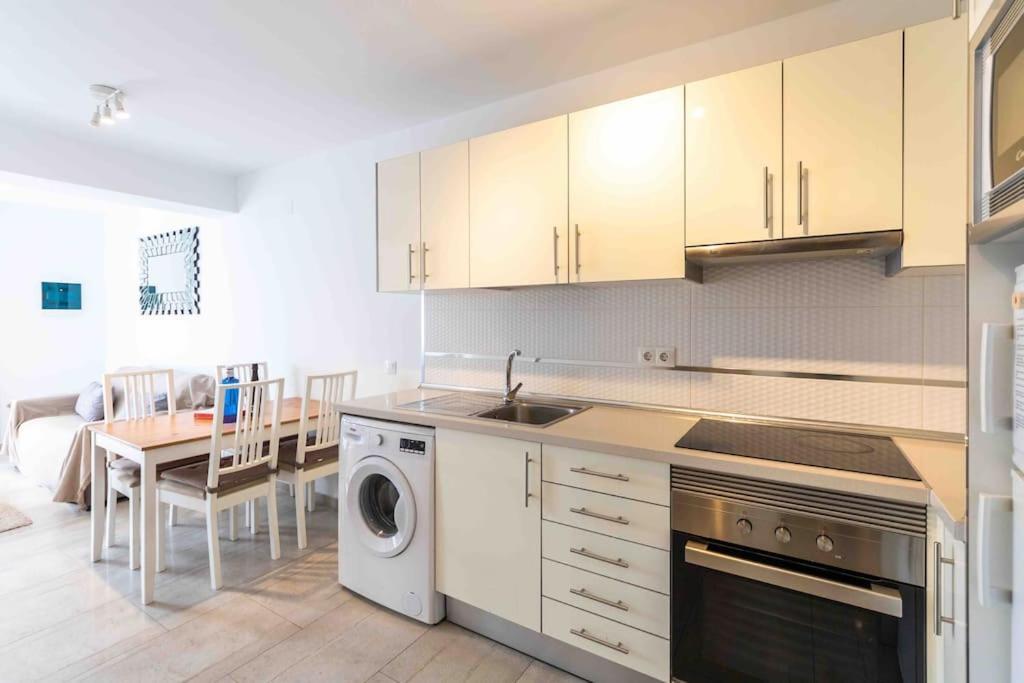 Gracioseros 111 Ground Floor Cozy Apartment Tias