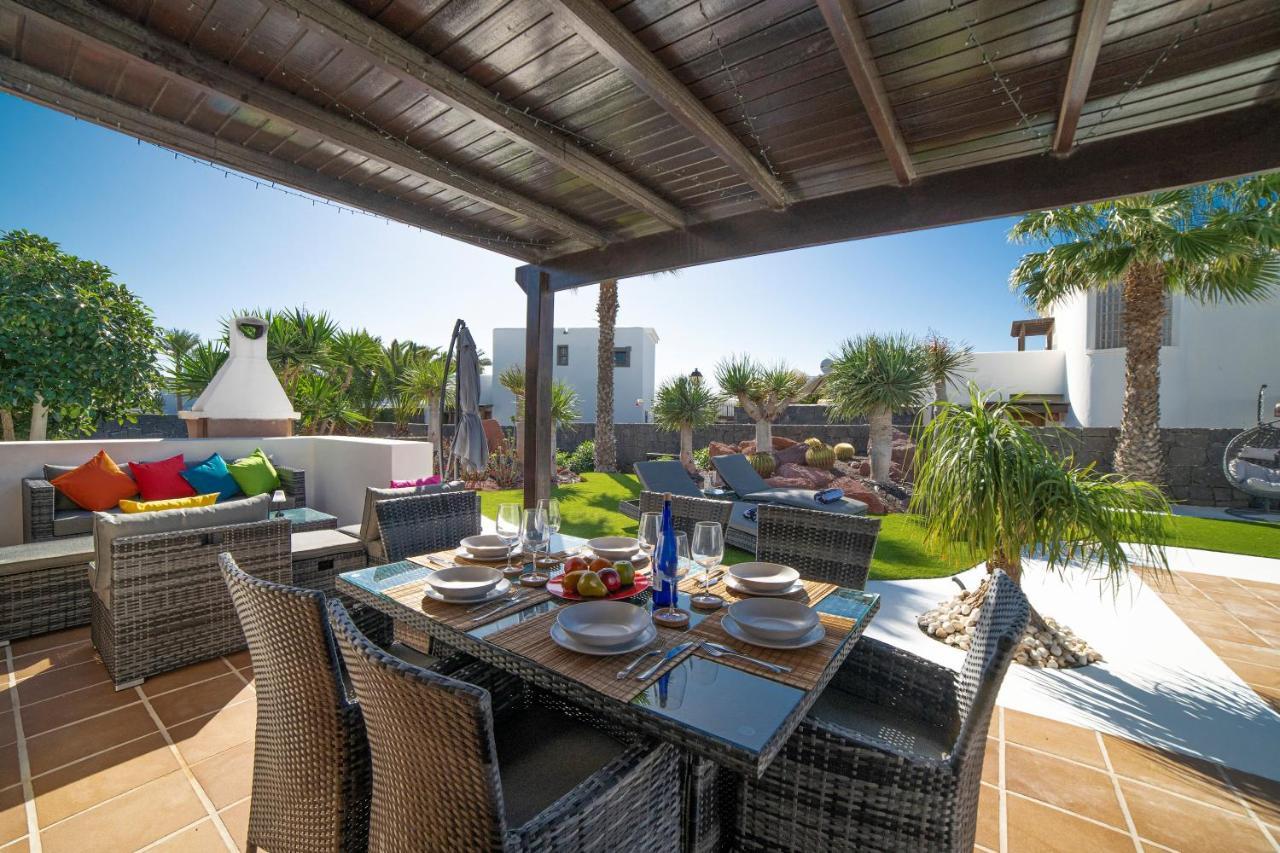 Beautiful Lanzarote 3 Bedrooms Irlanda Private Pool Only 400m From The Sea Villa *