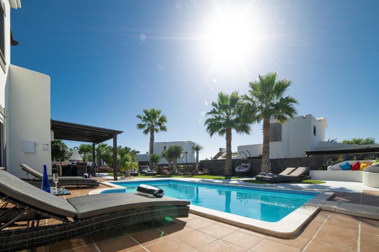 Villa Beautiful Lanzarote 3 Bedrooms Irlanda Private Pool Only 400m From The Sea
