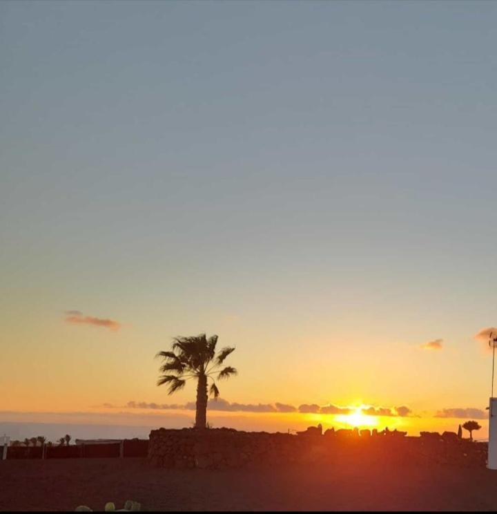 Con Terraza Y Jardin Сasa de vacaciones