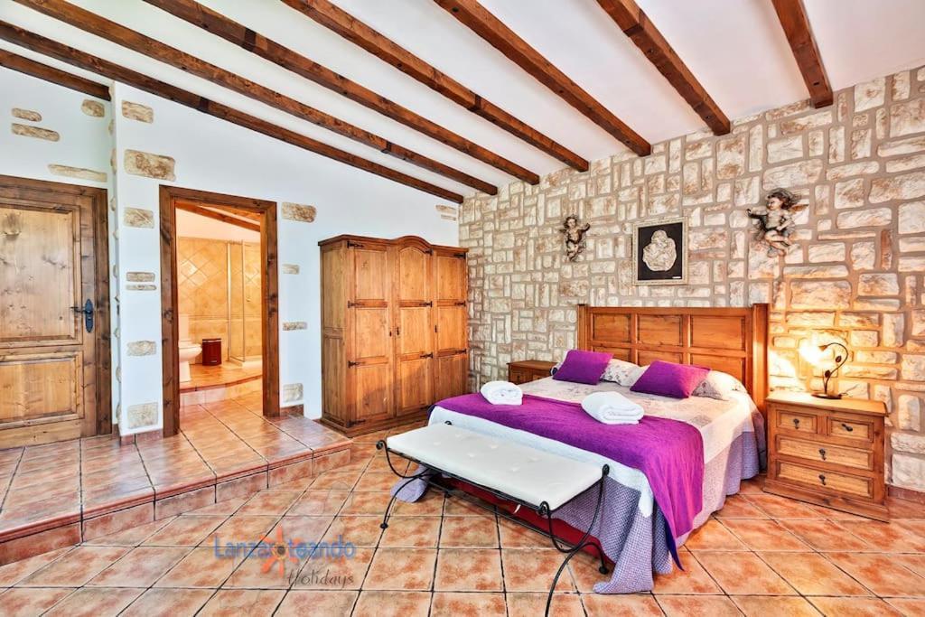 Aradri Villa