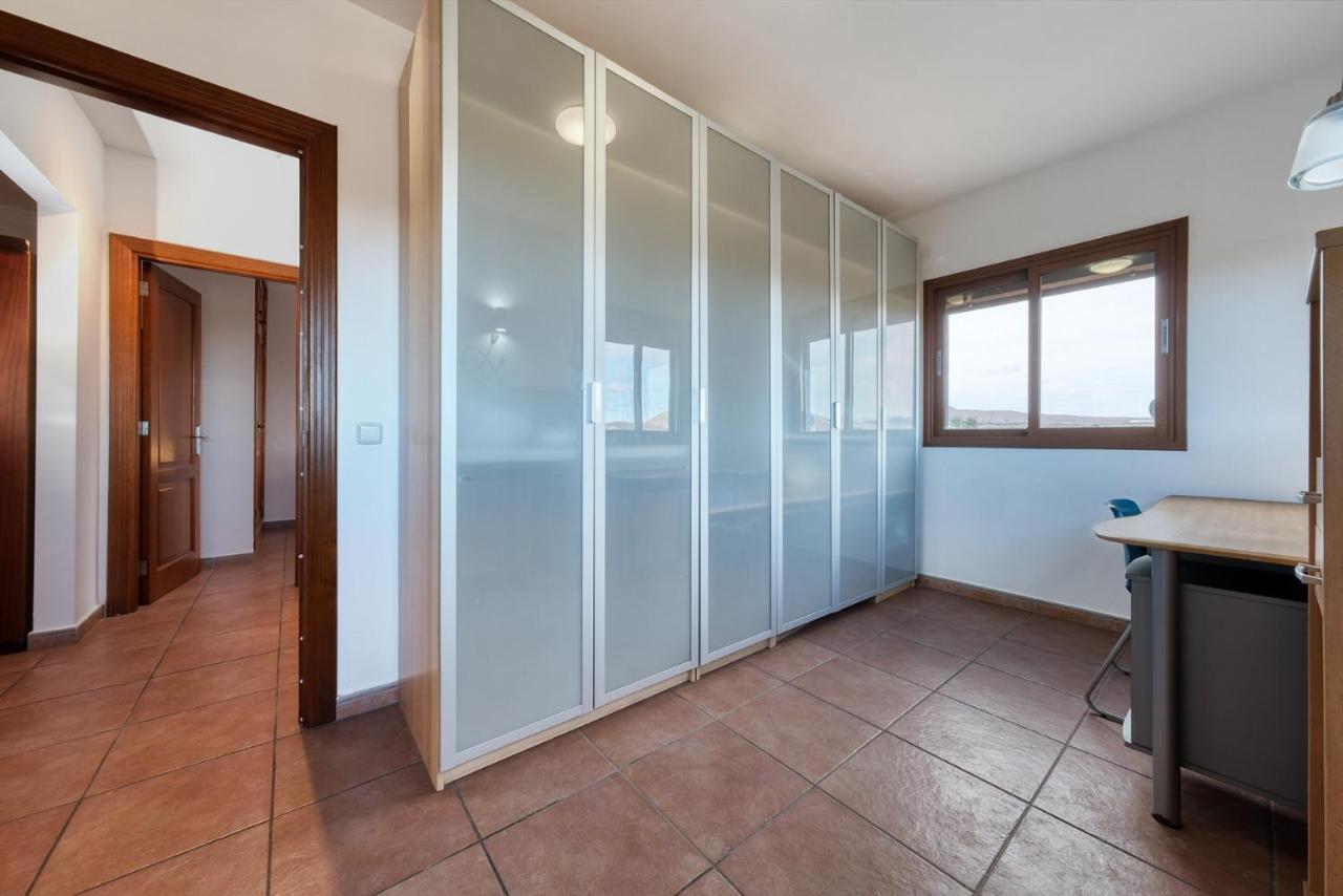 Casa Elin-shared Pool, Fast Wifi *