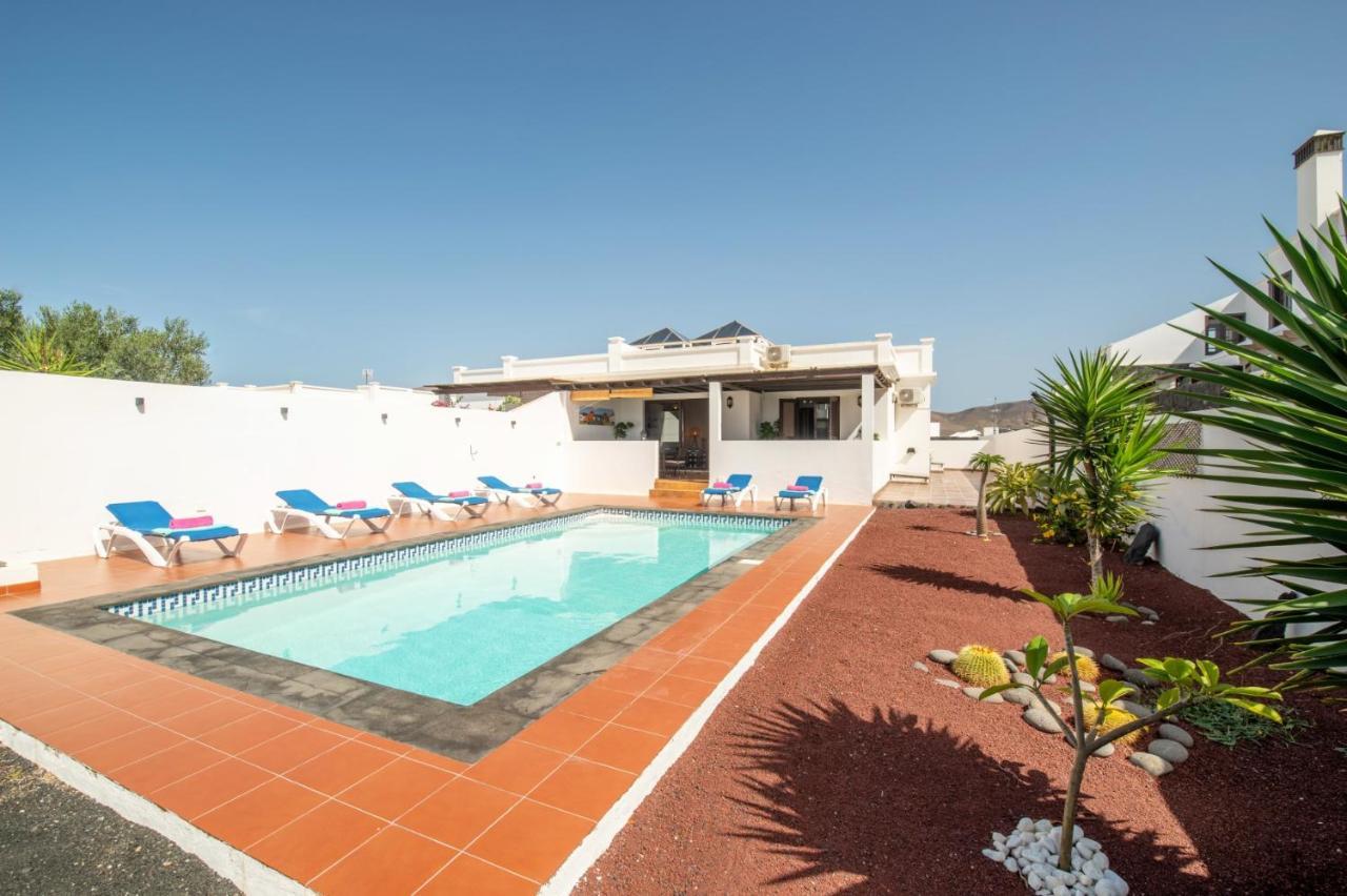 Tropical By Playa Blanca (Lanzarote)