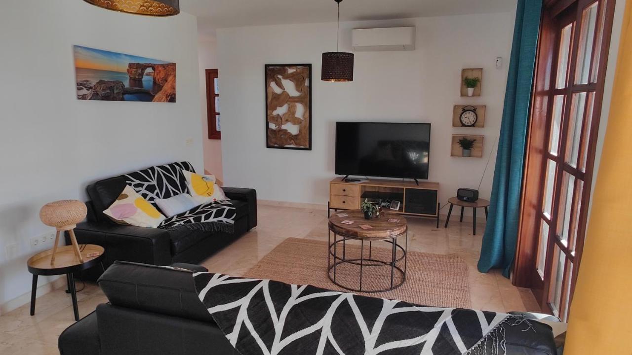 Villa Casa Del Sol Naciente - Heated Pools - Wifi - Uk,be,nl,fr Tv Channels