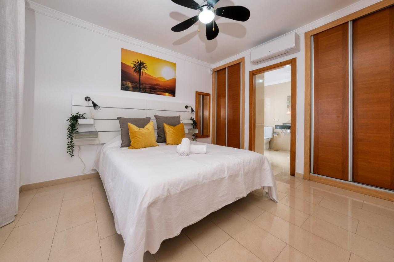 Villa Flavia-private Pool, Jacuzzi, Sea Views *