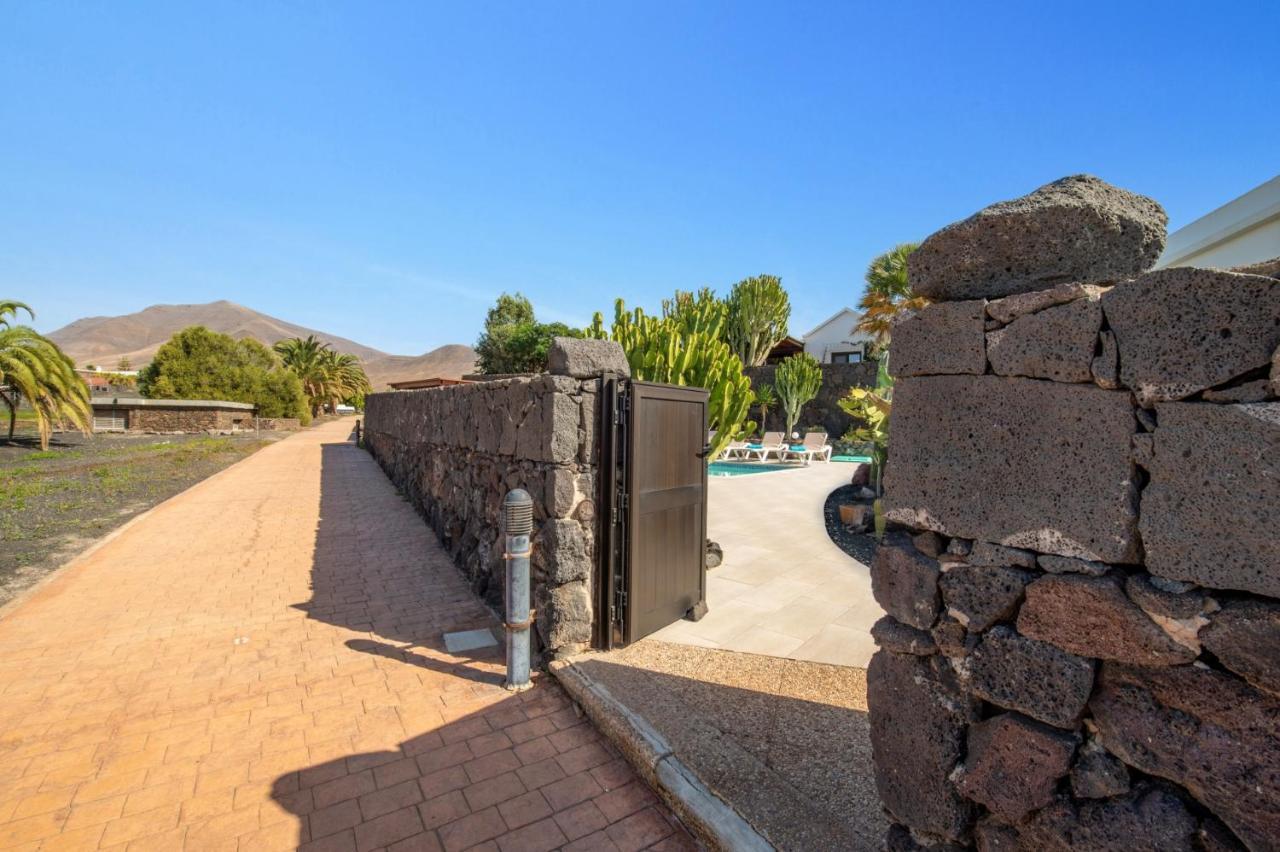 Villa Sarita Sol By *
