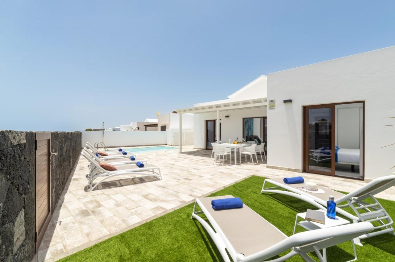 Montane By Playa Blanca (Lanzarote)