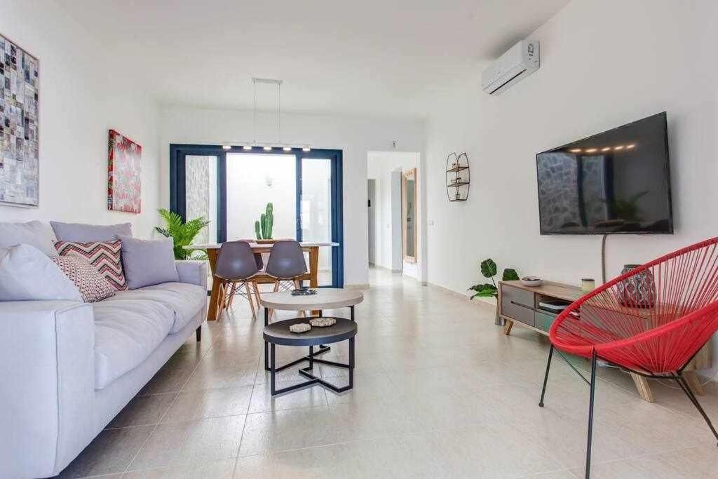 Villa Homu Bianca Fantastica Con Piscina Privad