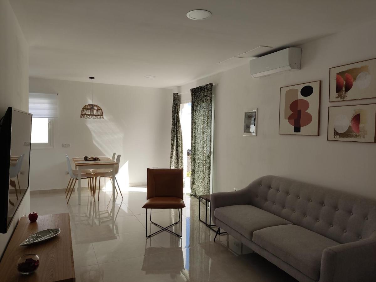 Casa Hubara Lanzarote, Brand New, Bright And Quiet Holiday home *