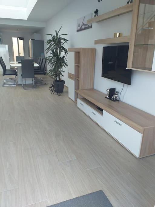 New Luxury With Jacuzzi In Heart Of Lanzarote Holiday home Costa Teguise