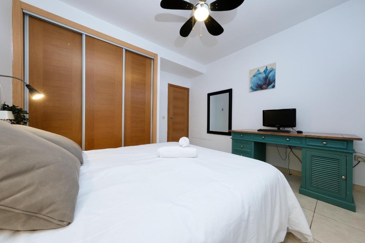 Flavia-private Pool, Jacuzzi, Sea Views *