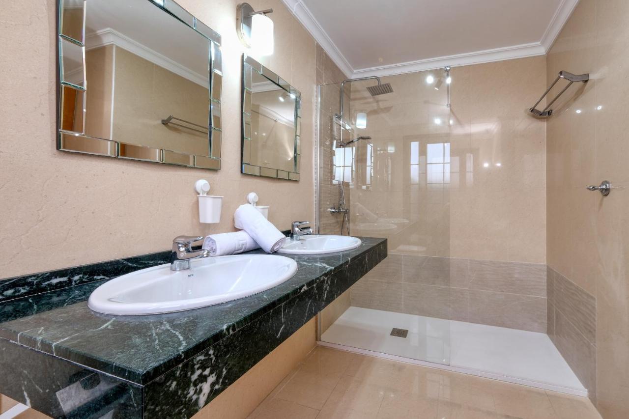 Flavia-private Pool, Jacuzzi, Sea Views Villa *
