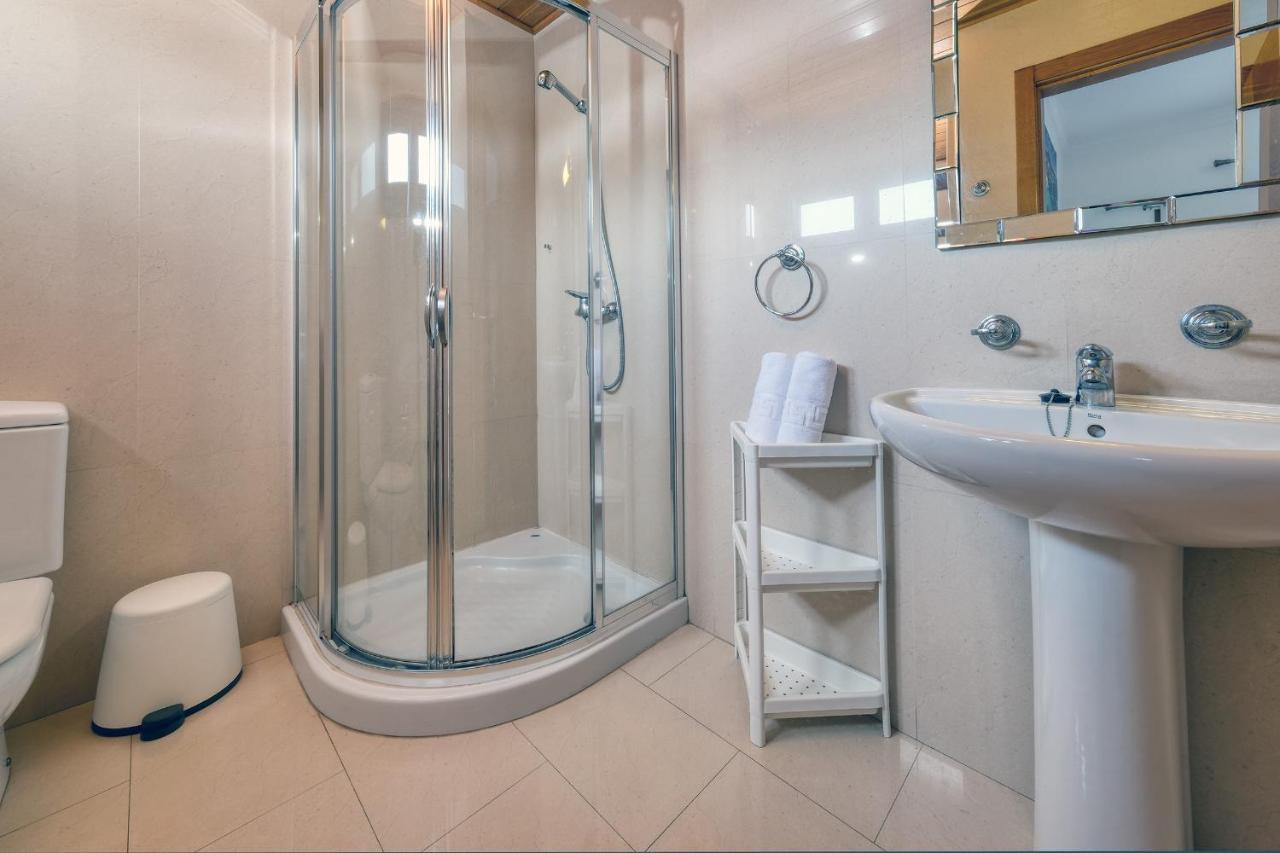 Flavia-private Pool, Jacuzzi, Sea Views Villa *