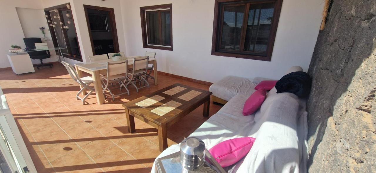Baroli Amplia Piscina Privada Climatizada Playa Blanca (Lanzarote)