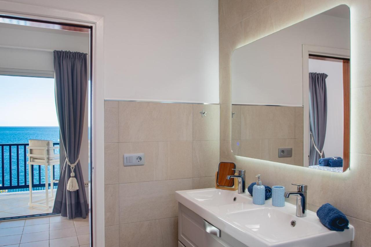 Villa Frontline 25, Modern Coastal Design With Amazing Views *