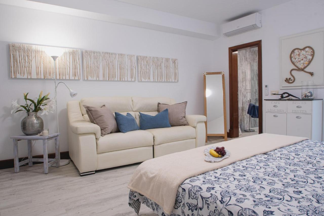 Villa Frontline 25, Modern Coastal Design With Amazing Views