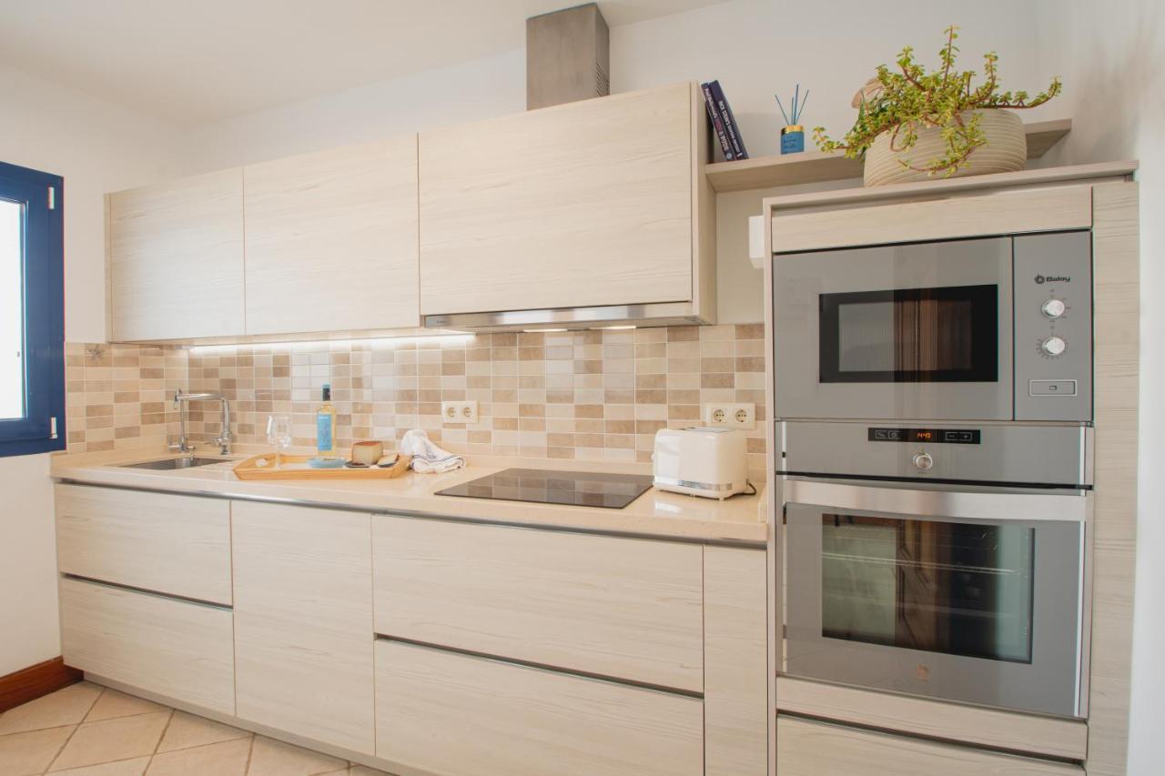Frontline 26, Modern Coastal Design With Amazing Views