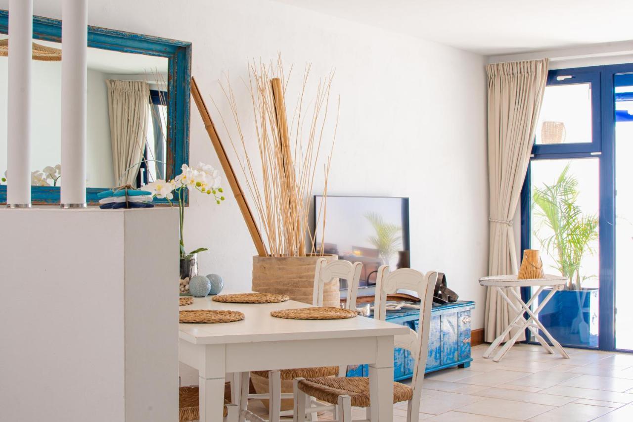 Frontline 26, Modern Coastal Design With Amazing Views