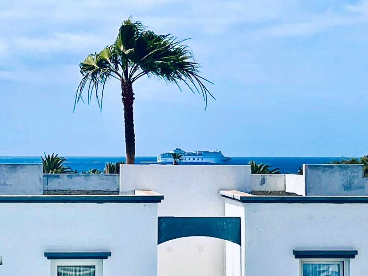 Relaxing Upper Floor Apartment- Exclusive Complex.