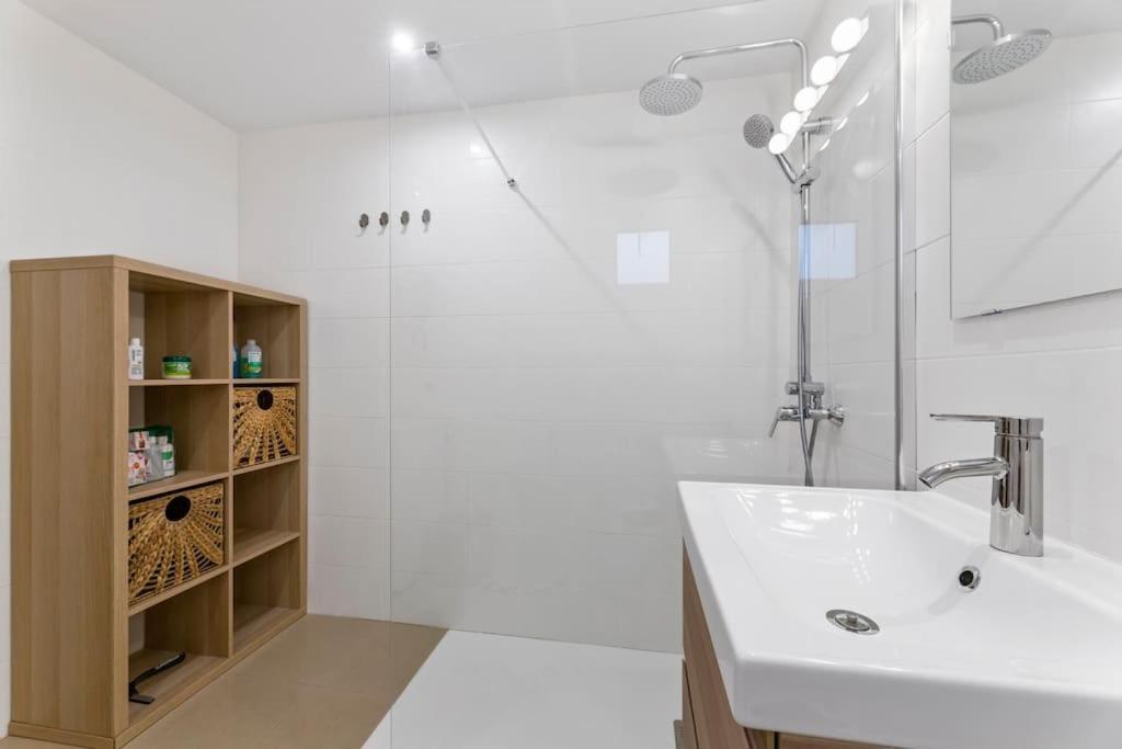 Kraken Playa Honda Apartamento