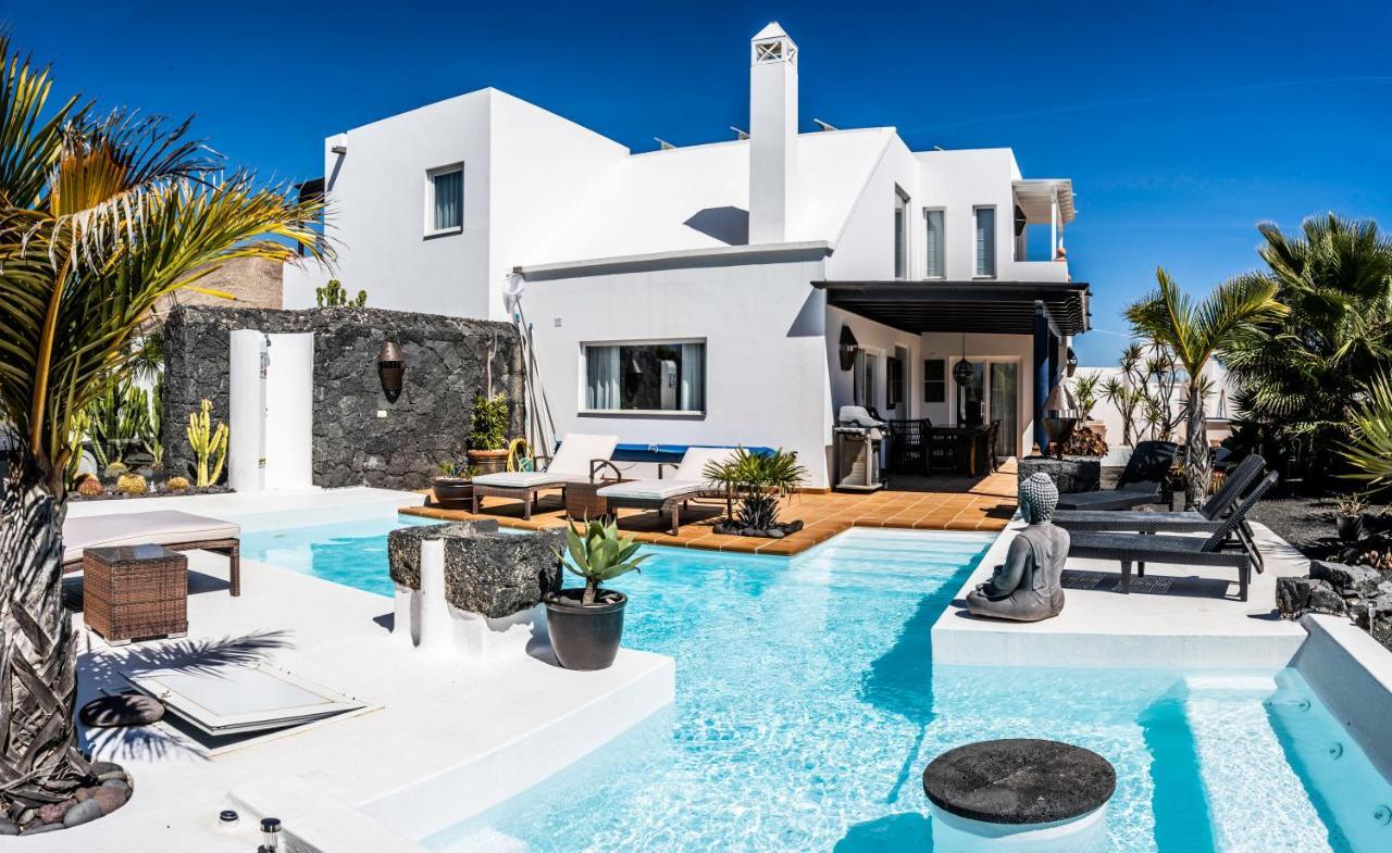 Villa Canis Tías