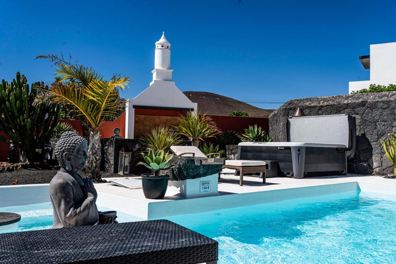 Villa Canis *