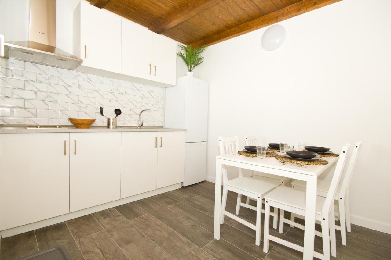 Guest house Alonsos - Open Mall - By Az *