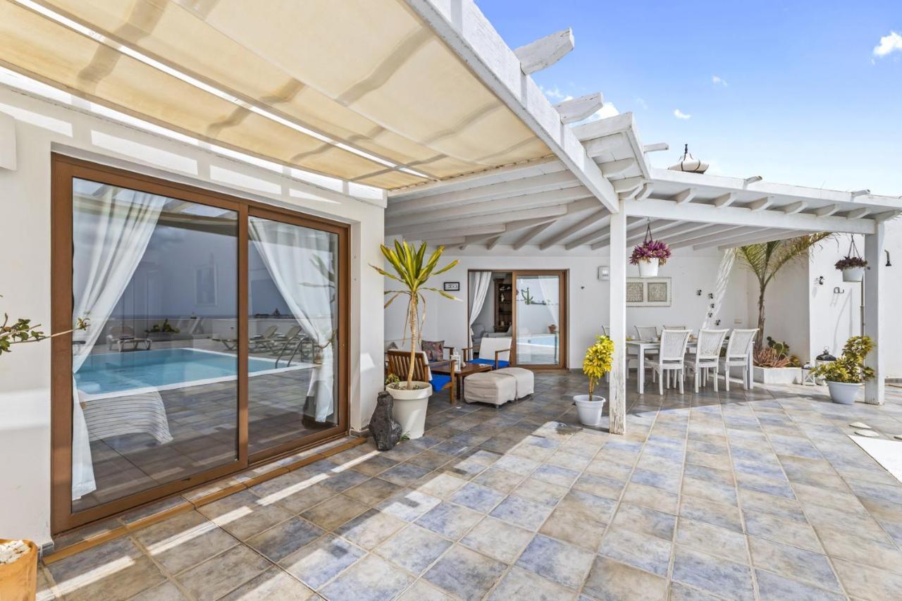 Flora - Vipvipvillas Villa *