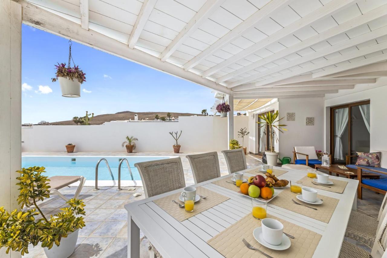 Flora - Vipvipvillas